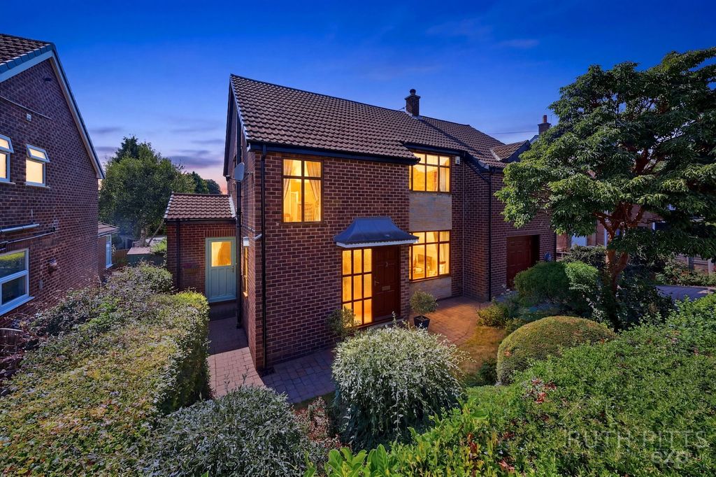 Property photo 3 of 42