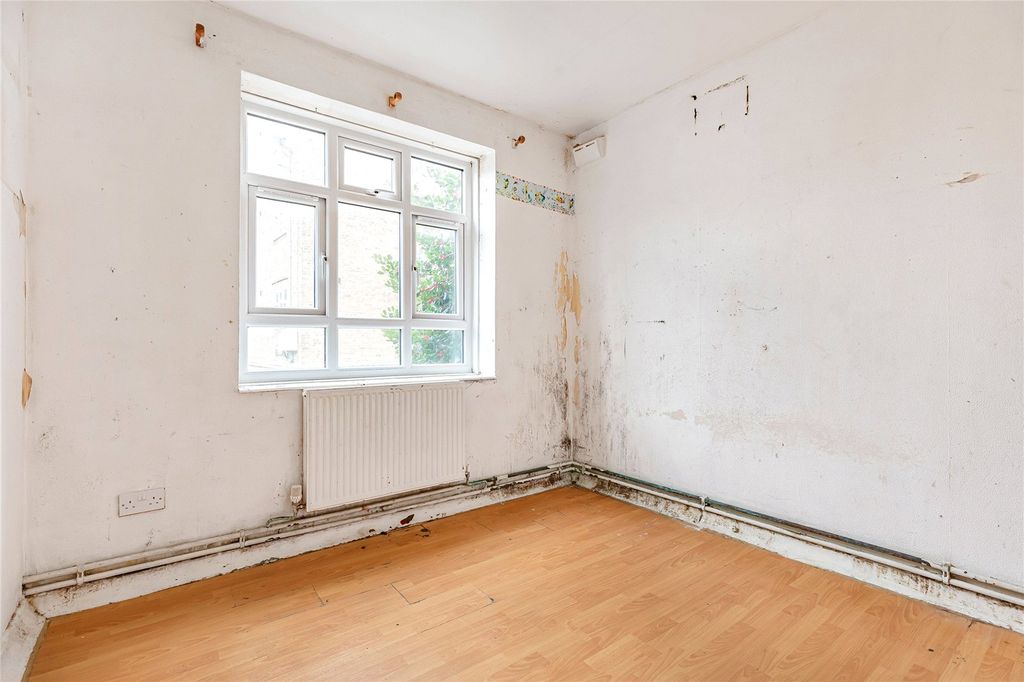 Property photo 2 of 8 Picture No. 01