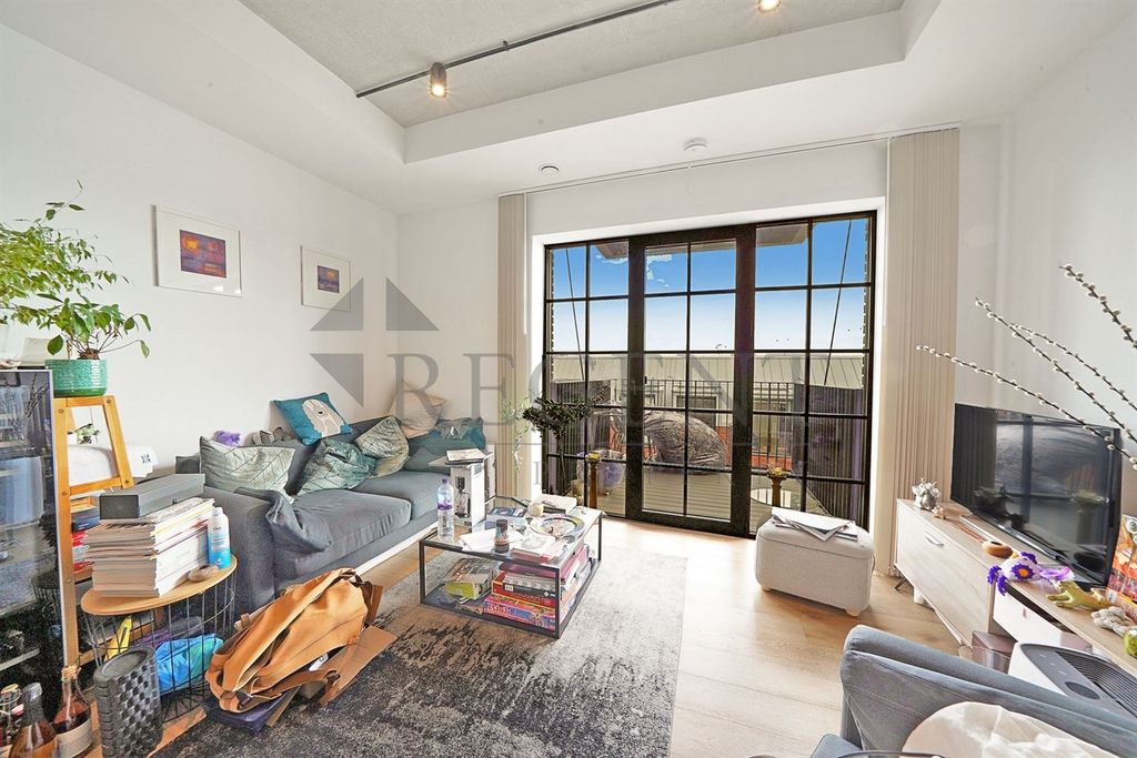 Property photo 1 of 16 (Main)