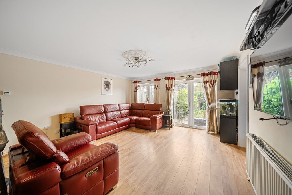 Property photo 1 of 15 3945832