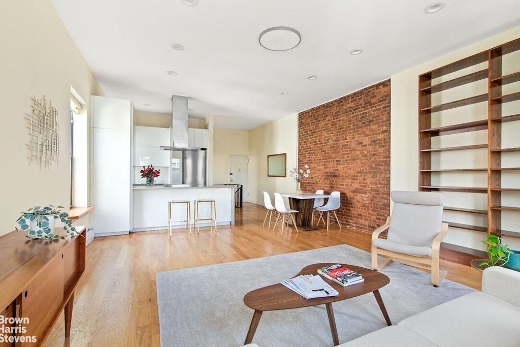 Property photo 2 of 11 <Alttext/>