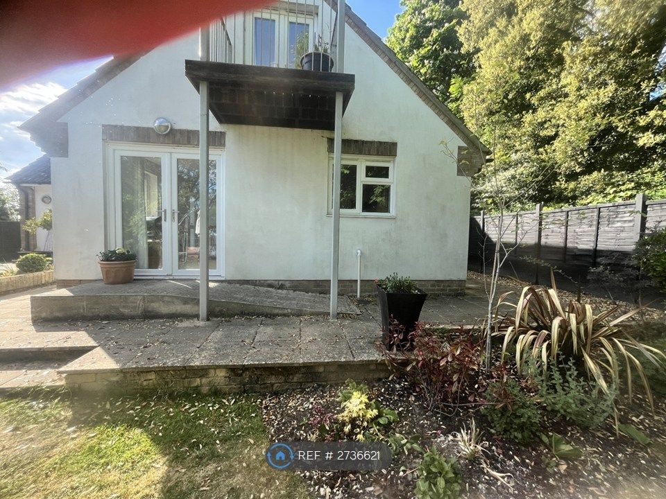 Property photo 1 of 23 Outside Access Via Patio Doors