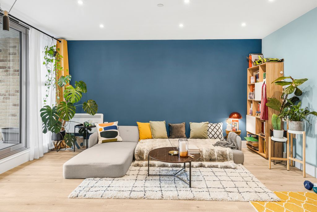 Property photo 3 of 15 Mnh05683