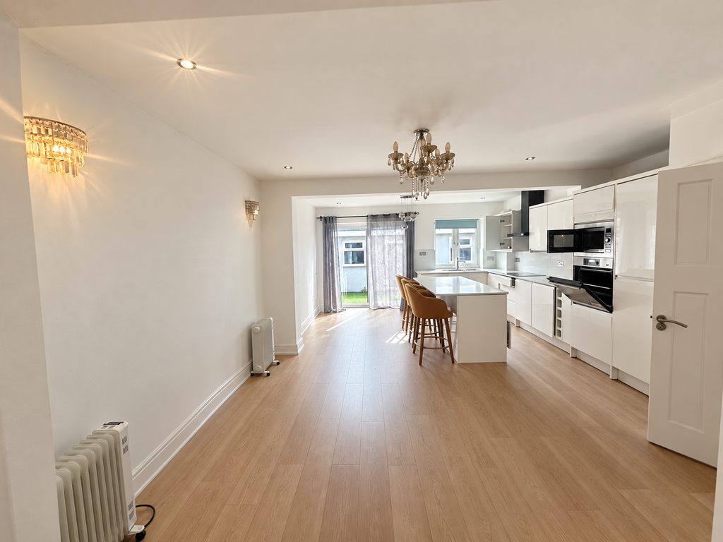 Property photo 1 of 37