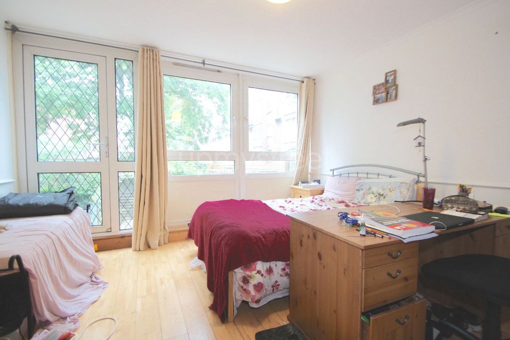 Property photo 3 of 7