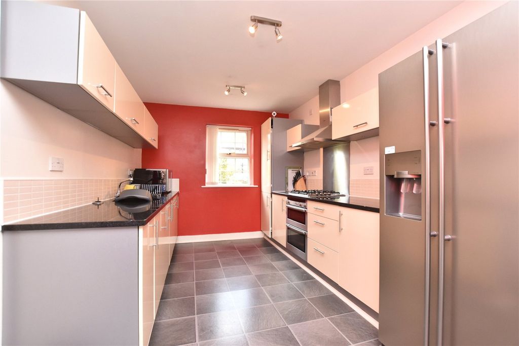 Property photo 2 of 20 Picture No. 30