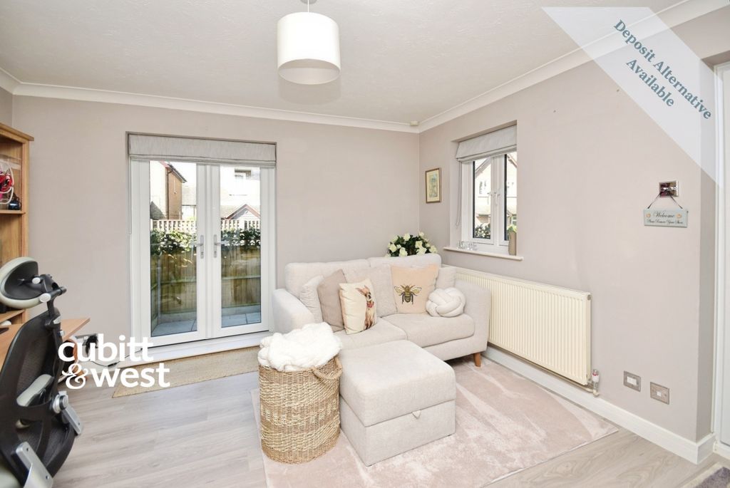 Property photo 1 of 12 966Edc8A-Dsc_5932