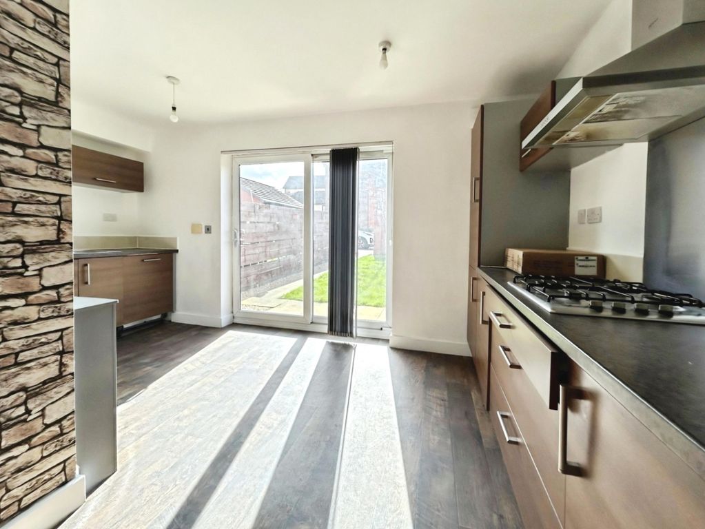 Property photo 2 of 27 Pbox-Img.Jpg