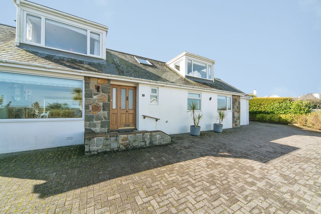 Property photo 3 of 23 Pbox-Img.Jpg