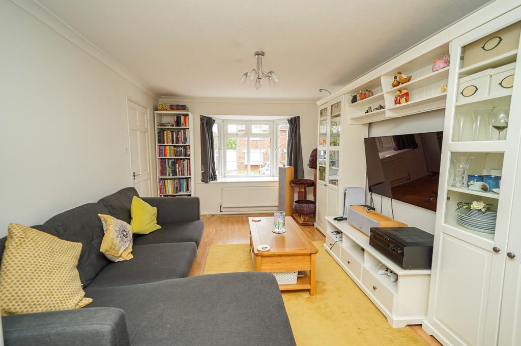 Property photo 2 of 18