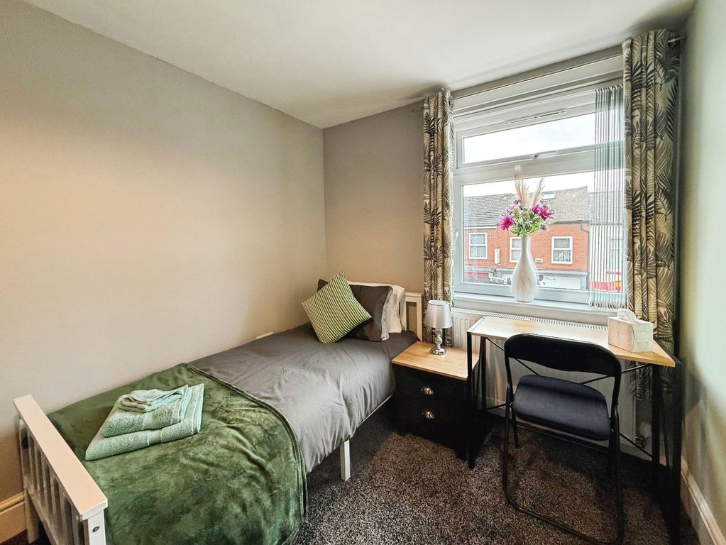 Property photo 1 of 10 Picture No. 02