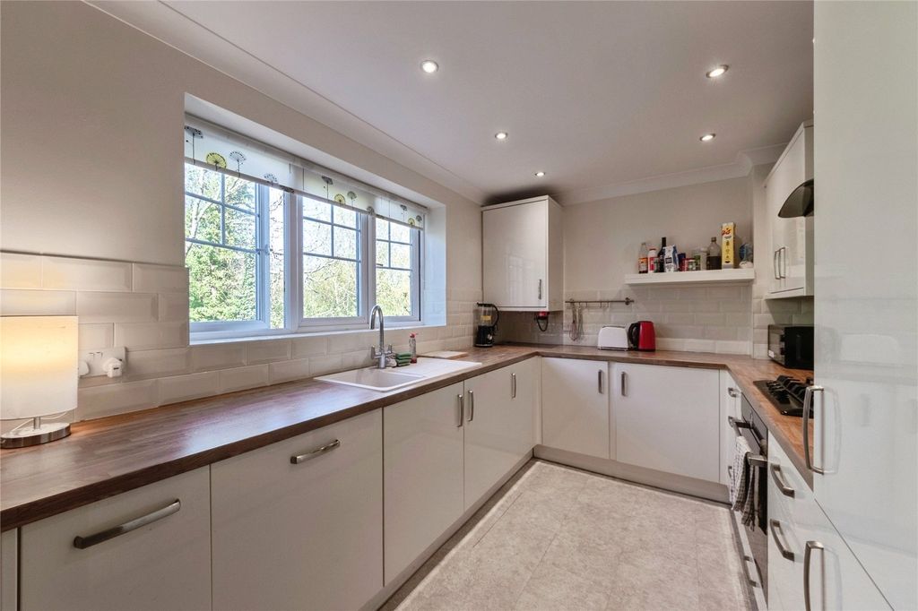 Property photo 3 of 22 Picture No. 08