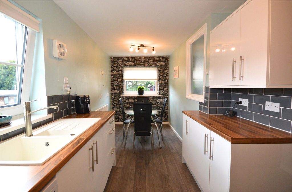 Property photo 3 of 13 Picture No. 16