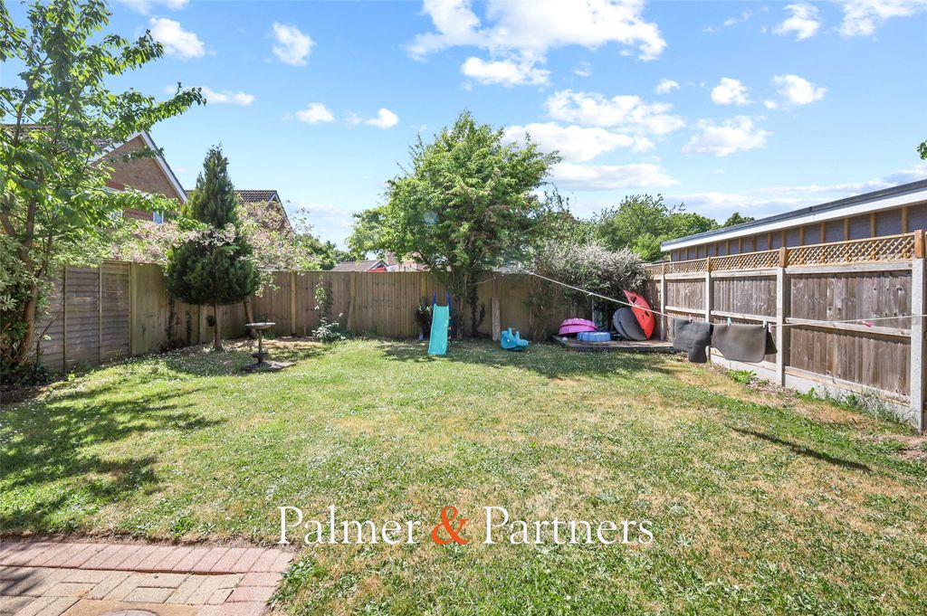 Property photo 3 of 23 Picture No. 21