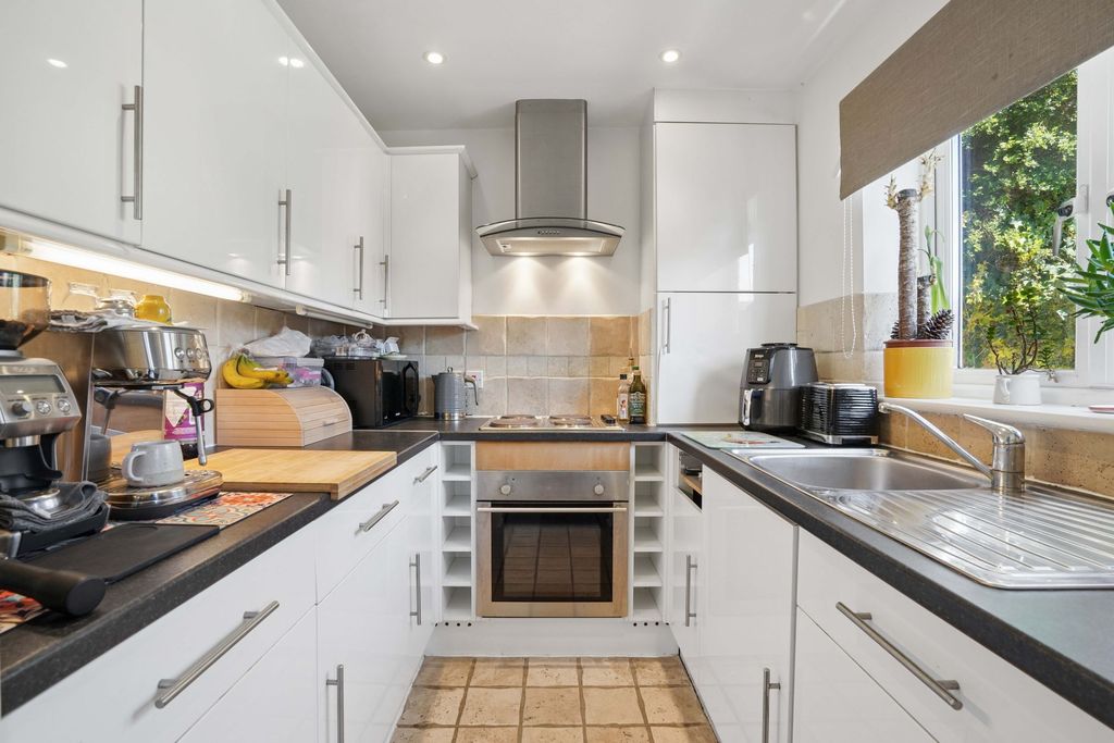 Property photo 2 of 13 Kitchen