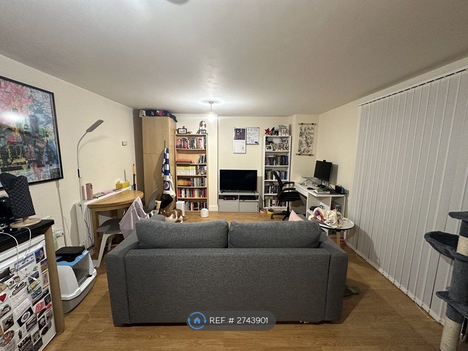 Property photo 2 of 12