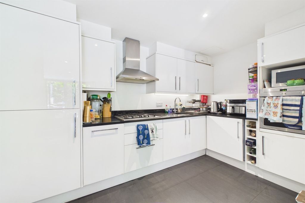 Property photo 2 of 16 Kitchen