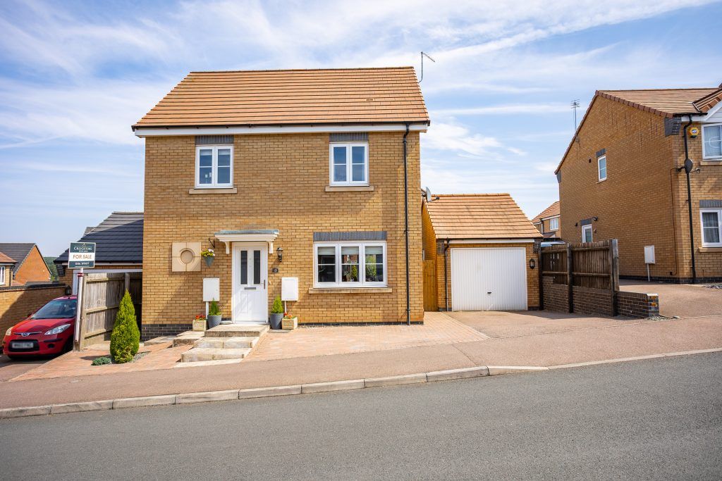 Property photo 1 of 37