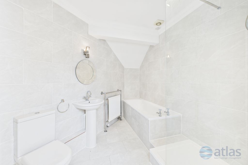 Property photo 3 of 24 Bathroom