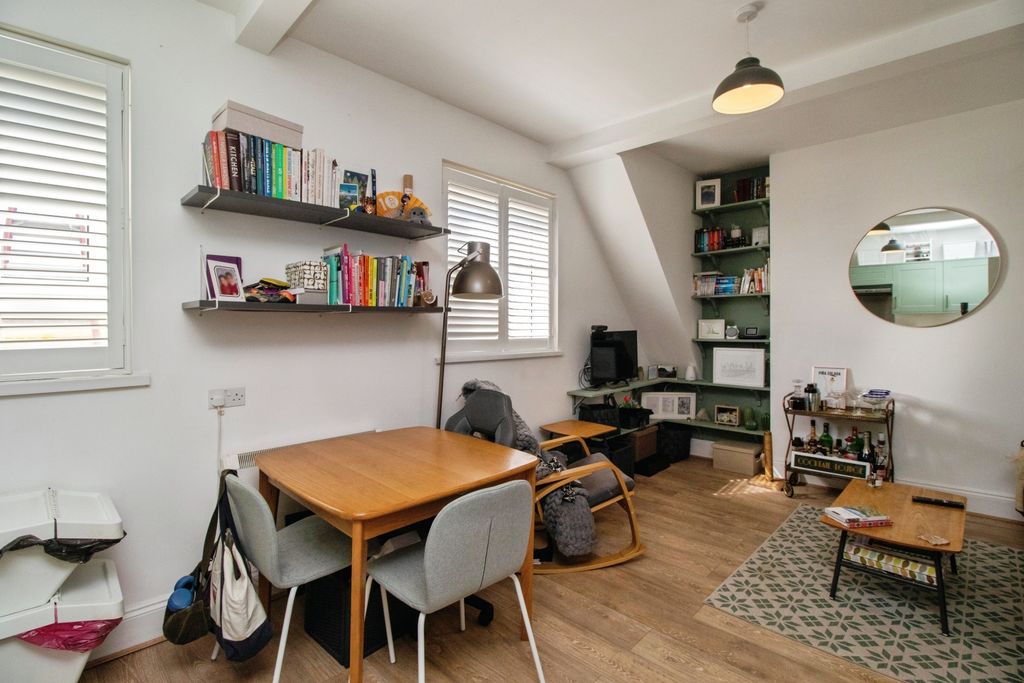 Property photo 3 of 24 Living Kitchen