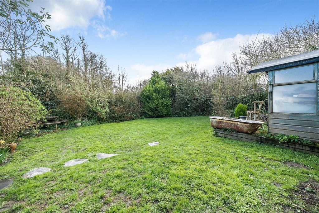 Property photo 3 of 24
