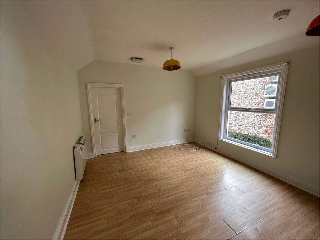 Property photo 2 of 5 Living Room