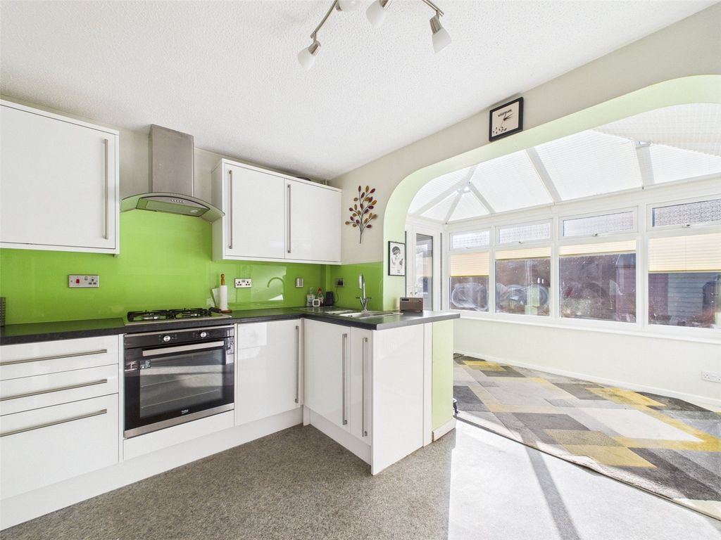 Property photo 3 of 12 Picture No. 02