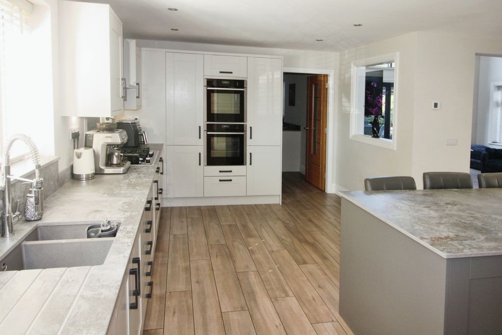 Property photo 3 of 39 Kitchen Through To Utility.Jpg