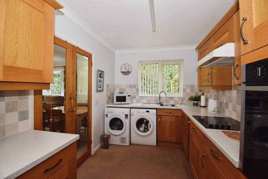 Property photo 3 of 22 Kitchen