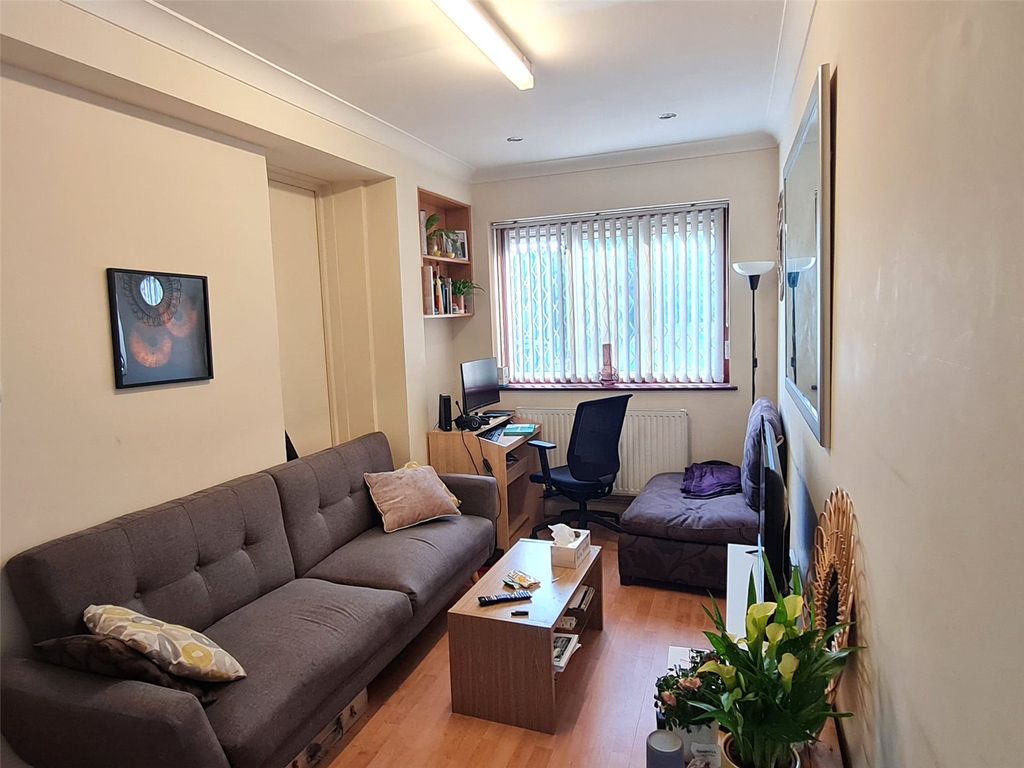 Property photo 2 of 10 Picture No. 31
