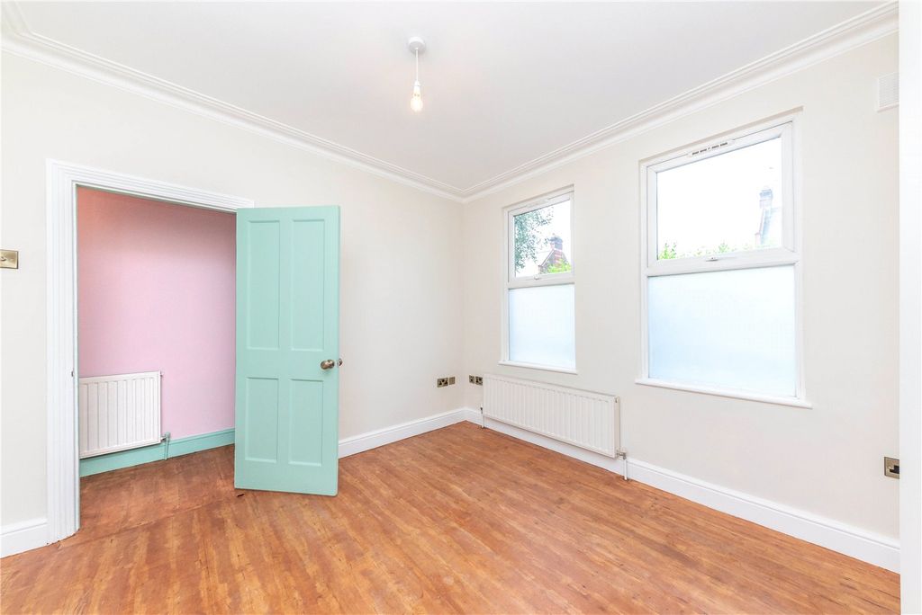 Property photo 2 of 14 Picture No. 22