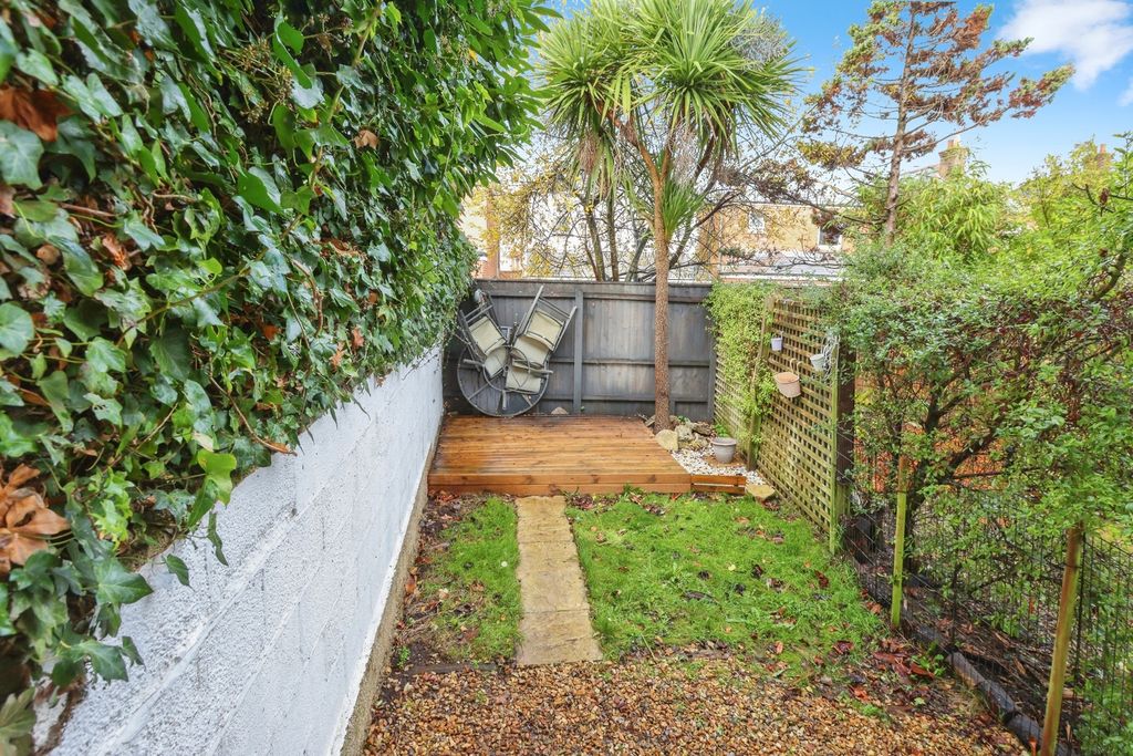 Property photo 2 of 16 Pbox-Img.Jpg