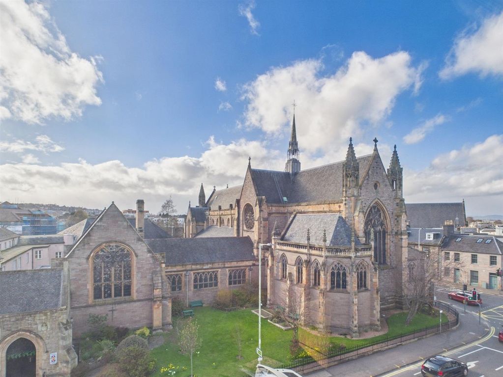 Property photo 3 of 18 Cam01486G0-Pr1027-Still007.Jpg