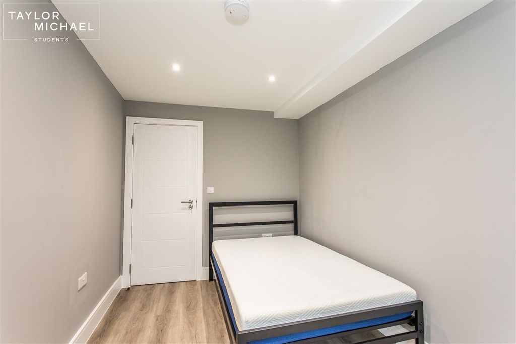 Additional image 19 of 6 bed maisonette to rentPreston Street, Brighton BN1