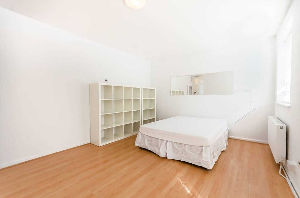 Property photo 1 of 4