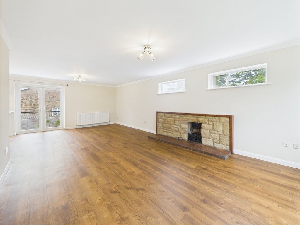 Property photo 3 of 18 Picture No. 04