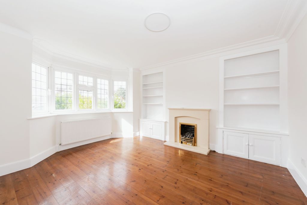 Property photo 2 of 16 Living Room