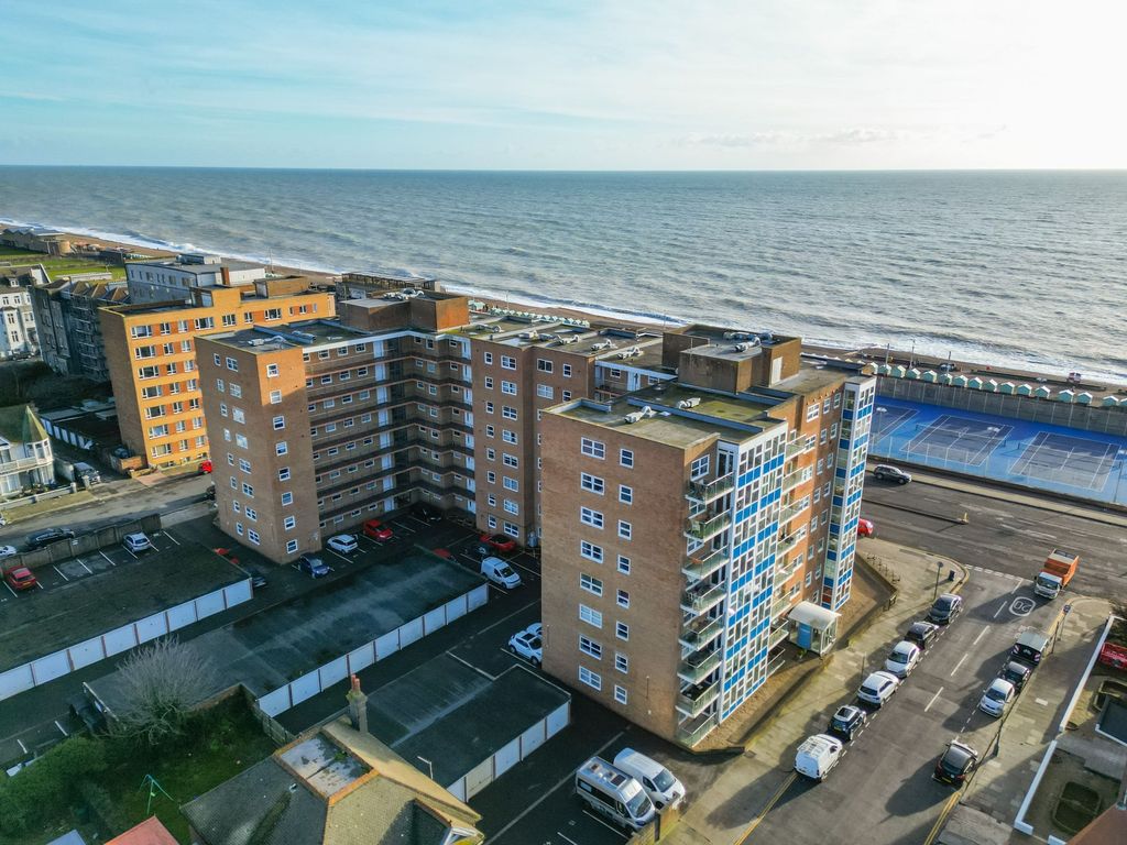 Property photo 1 of 30