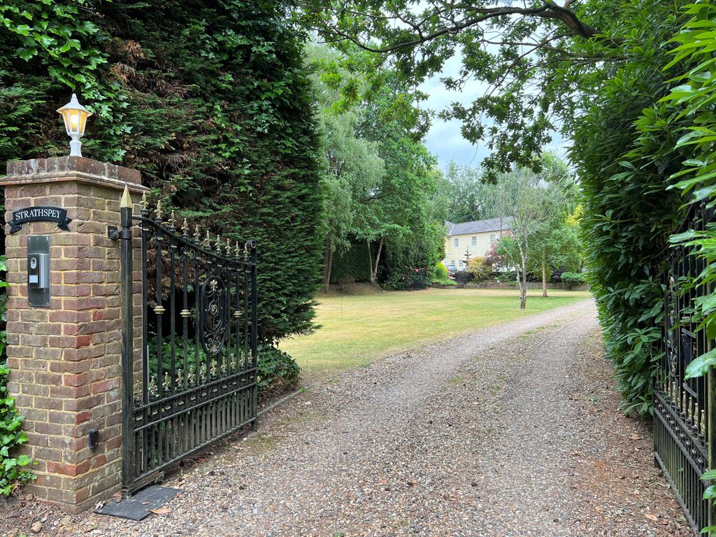 Property photo 2 of 9 Image