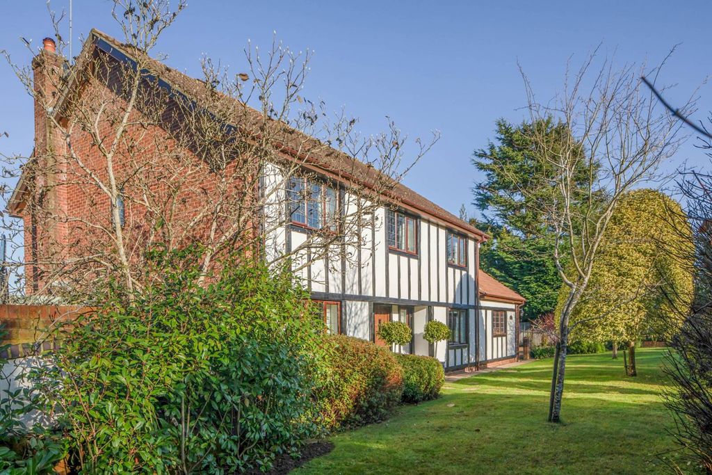 Property photo 2 of 19