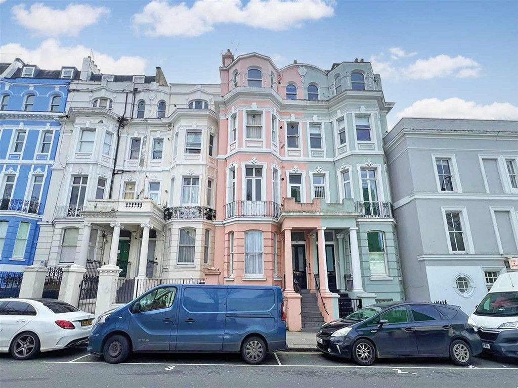 Property photo 1 of 6