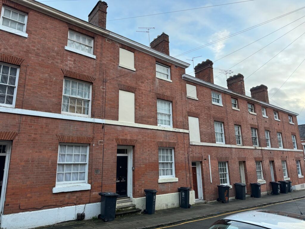Property photo 1 of 3