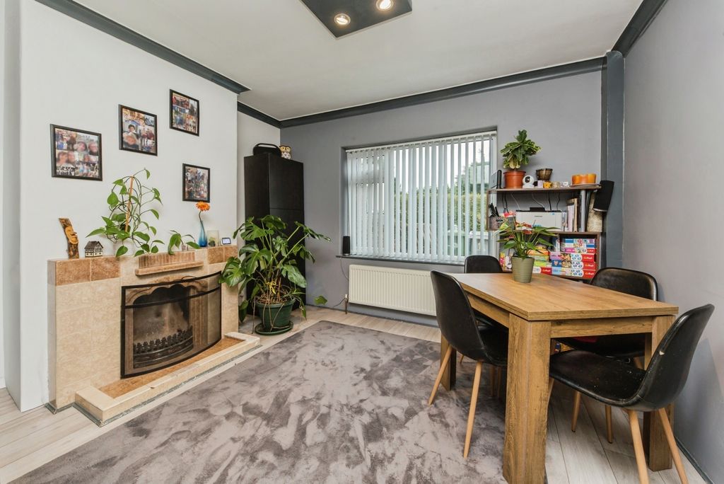 Property photo 2 of 17 Pbox-Img.Jpg