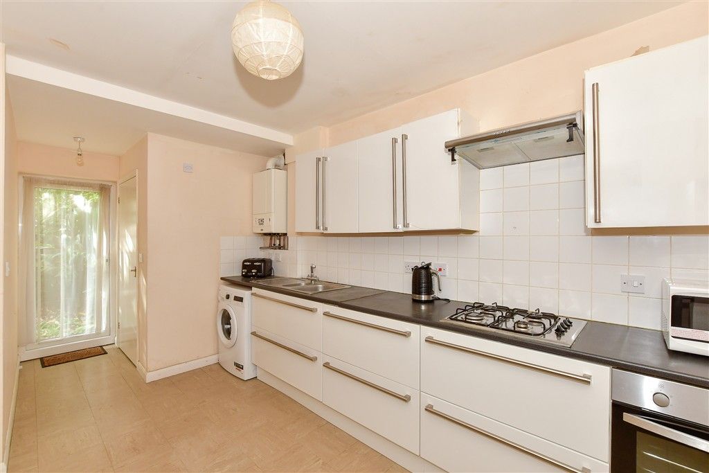 Property photo 1 of 9 Kitchen