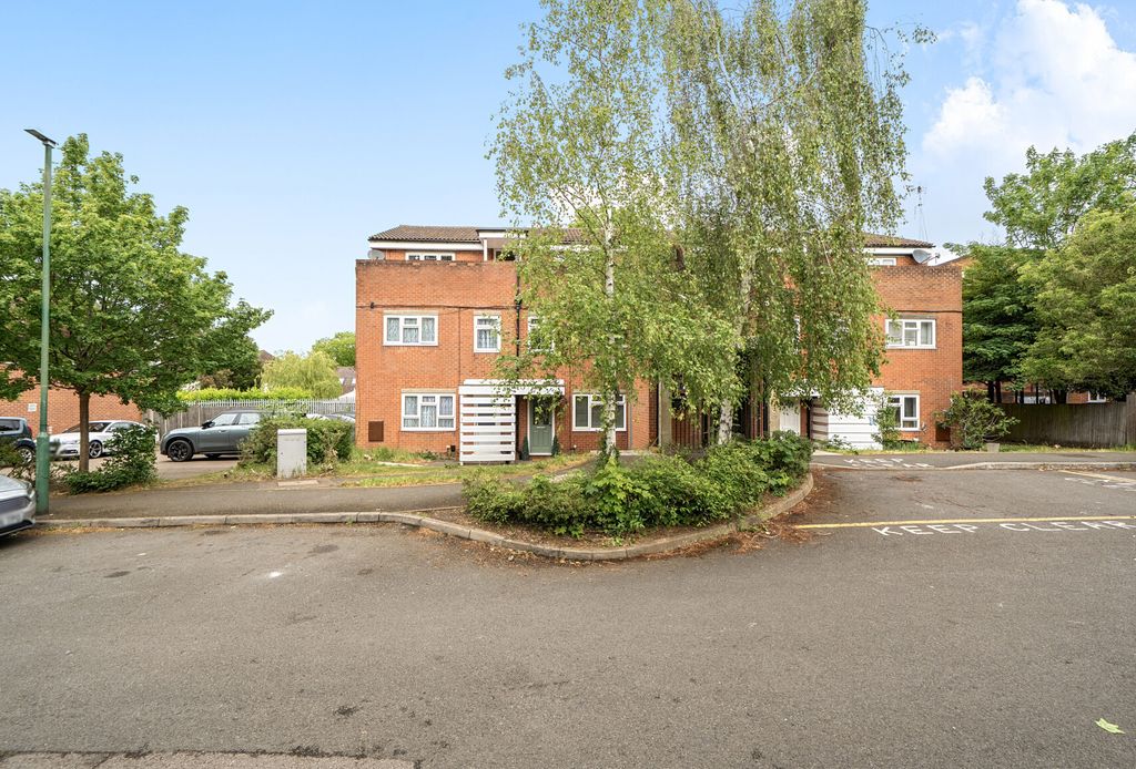Property photo 1 of 16 1458221-2-6A06Ff2...