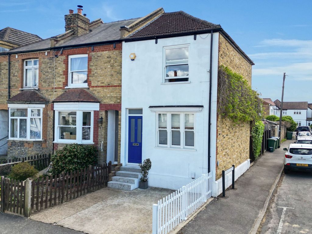 Property photo 1 of 17