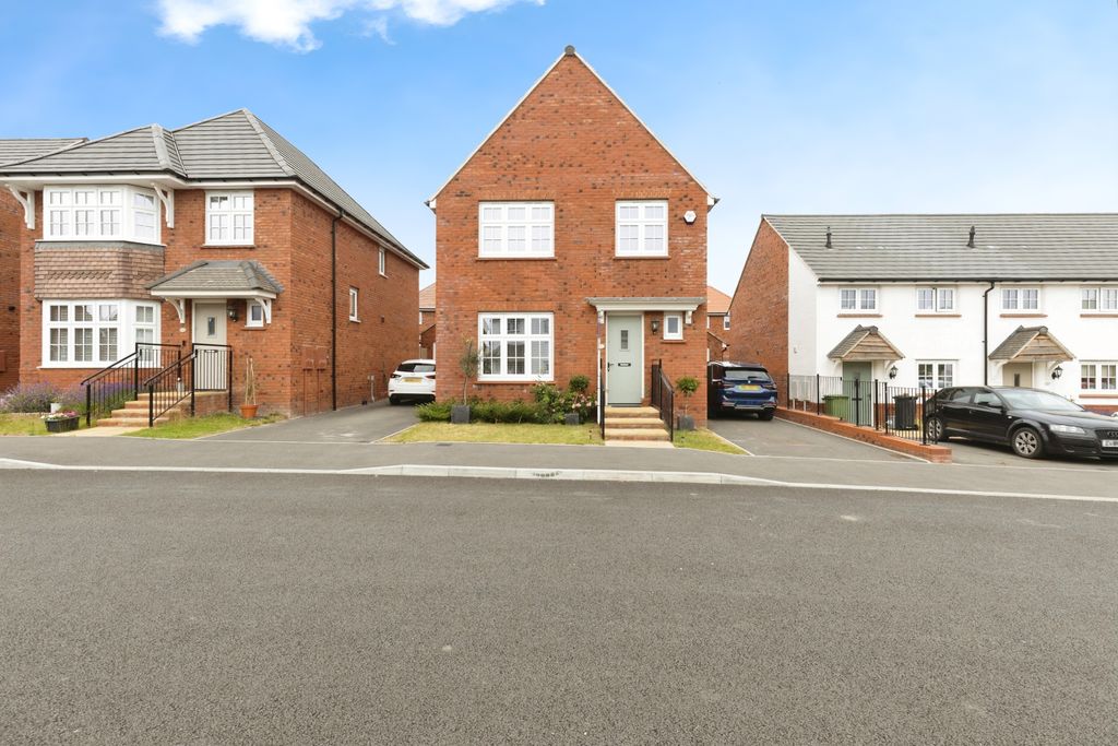 Property photo 2 of 16
