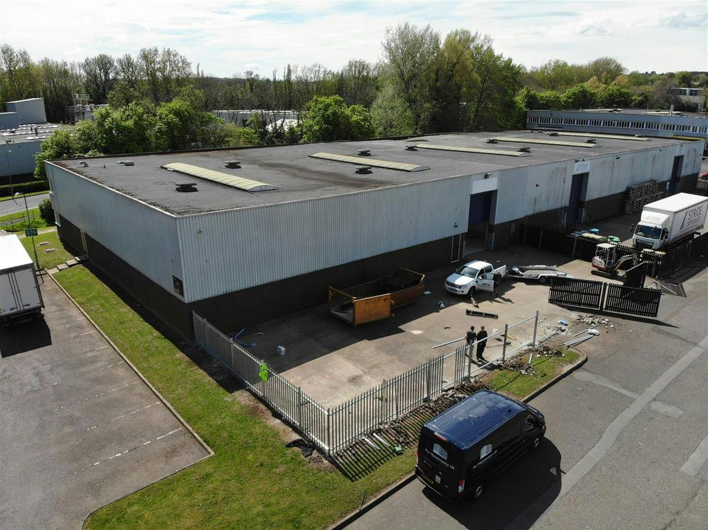 Property photo 3 of 12 6 Lakeside Industrial Estate4.Jpg