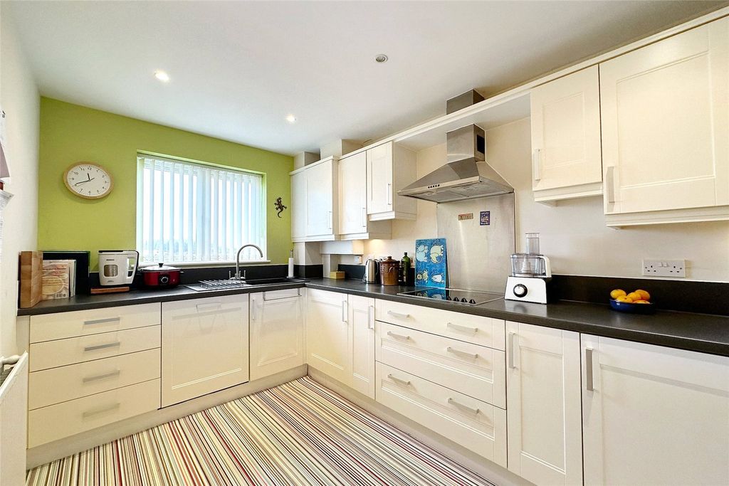 Property photo 2 of 15 Picture No. 23