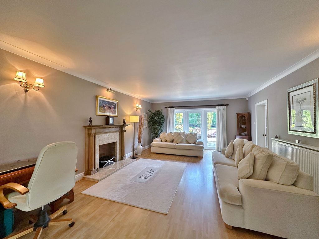 Property photo 2 of 43 Photo 6